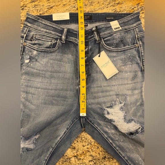 Judy Blue Jeans Womens Size 16W Skinny Fit High Waist Button Fly Distressed NWT - Picture 9 of 10
